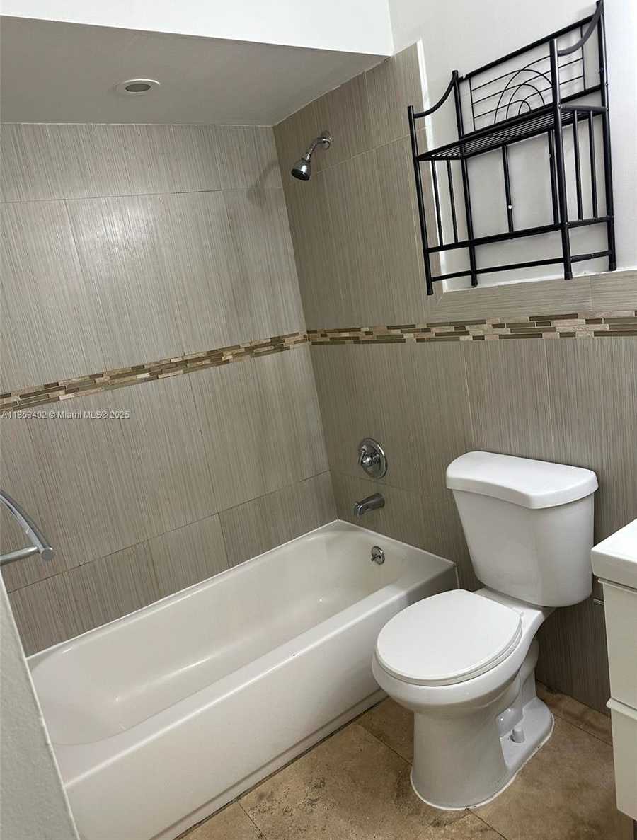 Small Image of 20605 NORTH EAST 9TH CT #N/A, Miami Number 21