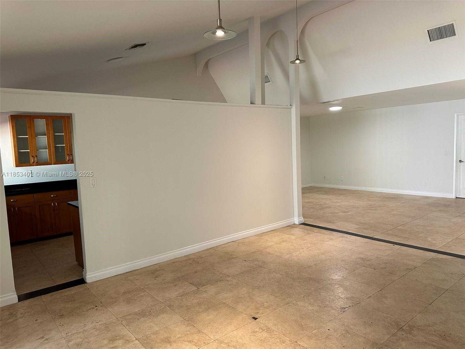 Small Image of 20605 NORTH EAST 9TH CT #N/A, Miami Number 27