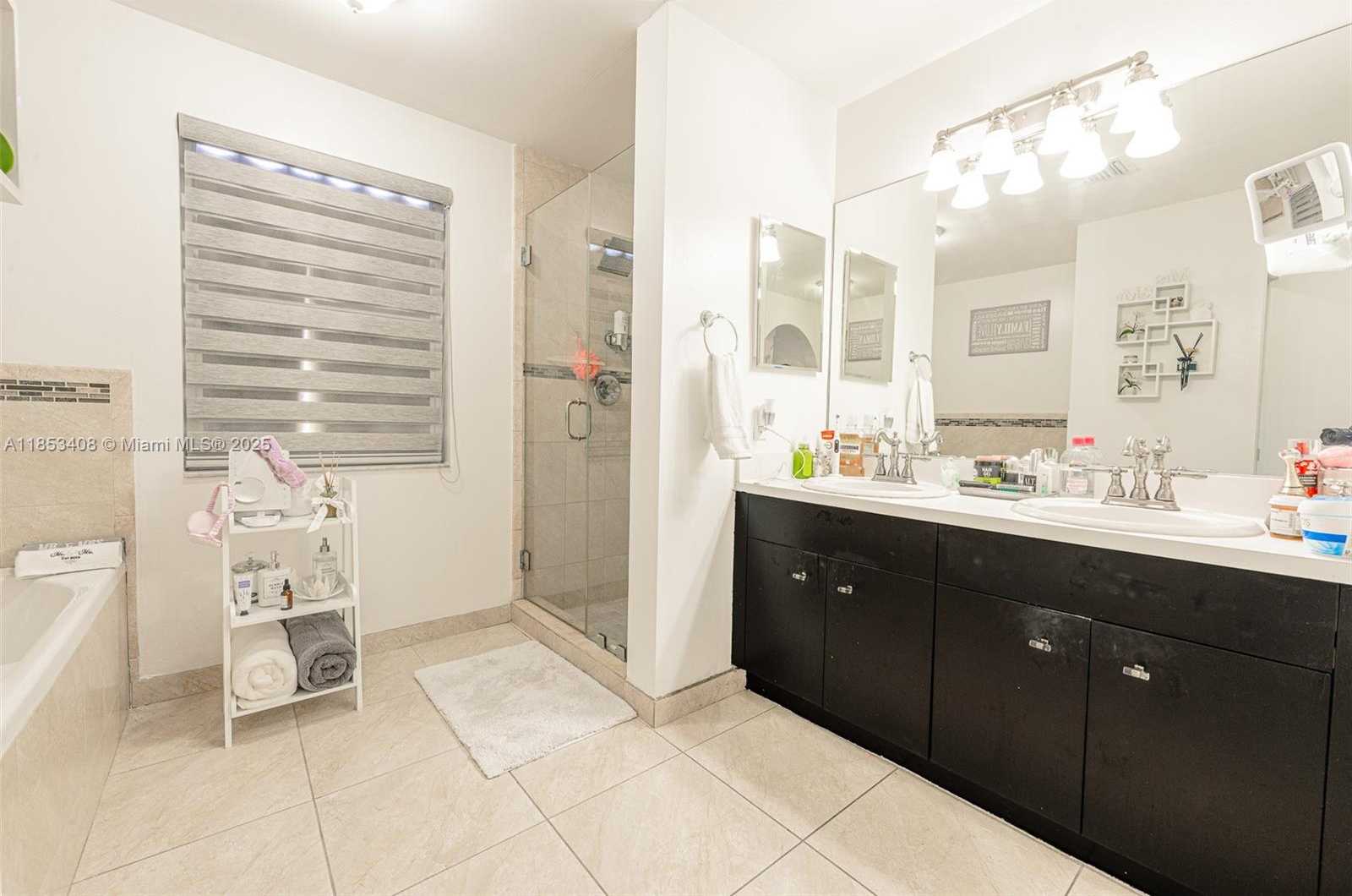 Small Image of 9138 SOUTH WEST 167TH CT, Miami Number 12