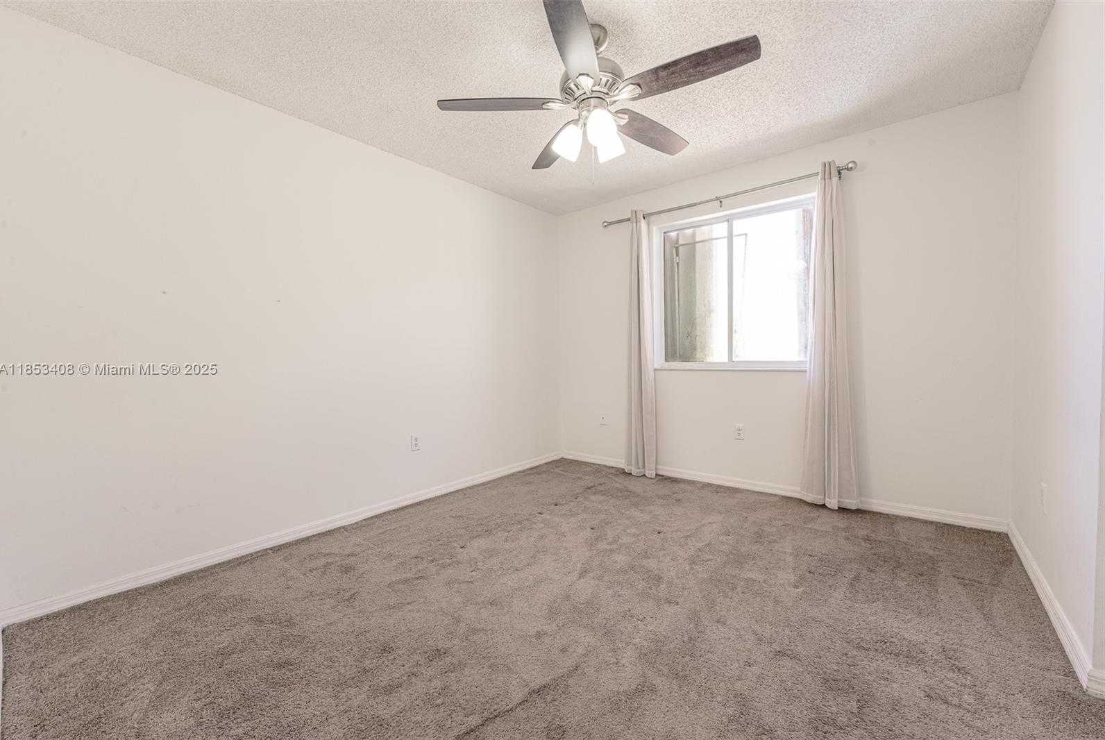 Small Image of 9138 SOUTH WEST 167TH CT, Miami Number 18