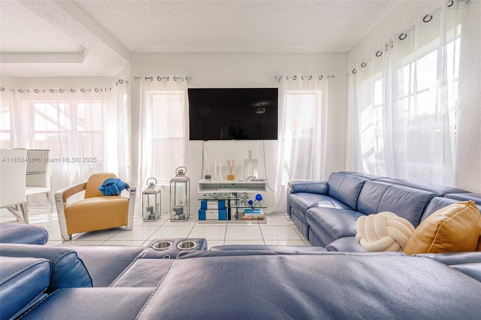 Small Image of 9138 SOUTH WEST 167TH CT, Miami Number 31