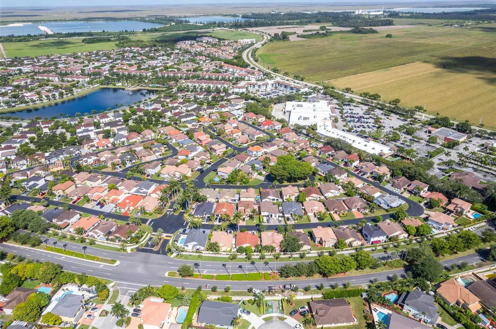 Small Image of 9138 SOUTH WEST 167TH CT, Miami Number 39