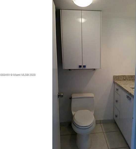 Small Image of 5401 COLLINS AVE #829, Miami Beach Number 15