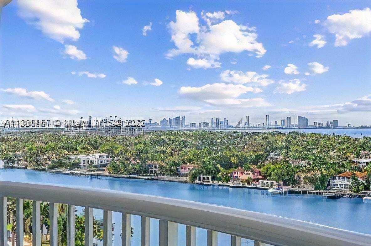 Small Image of 5401 COLLINS AVE #829, Miami Beach Number 24