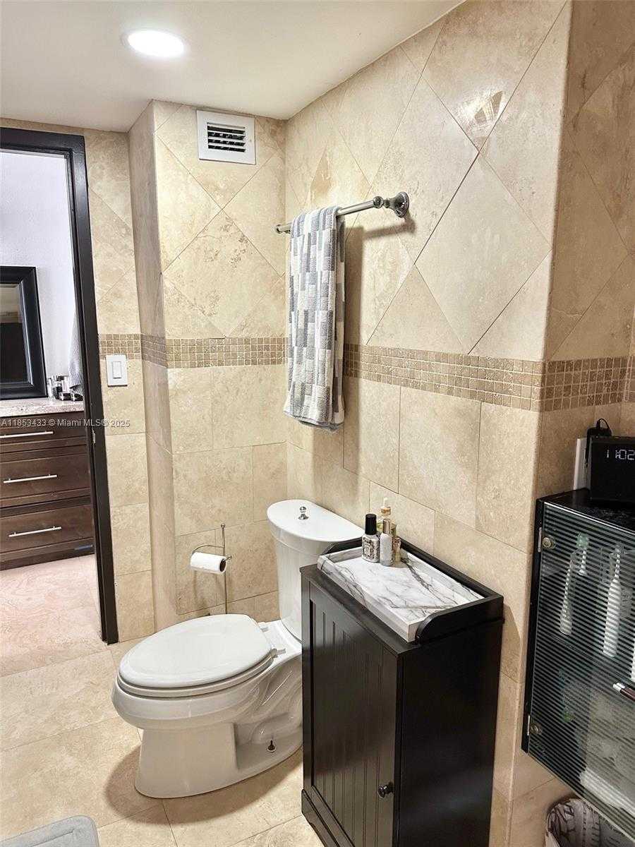 Small Image of 800 WEST AVE #406, Miami Beach Number 10