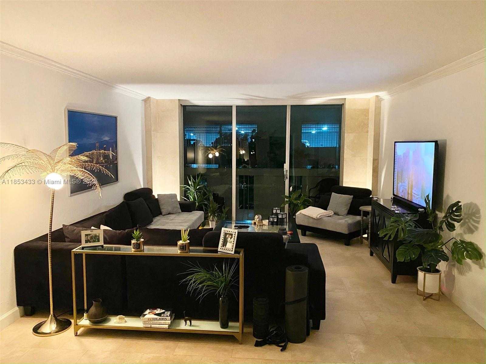 Small Image of 800 WEST AVE #406, Miami Beach Number 4