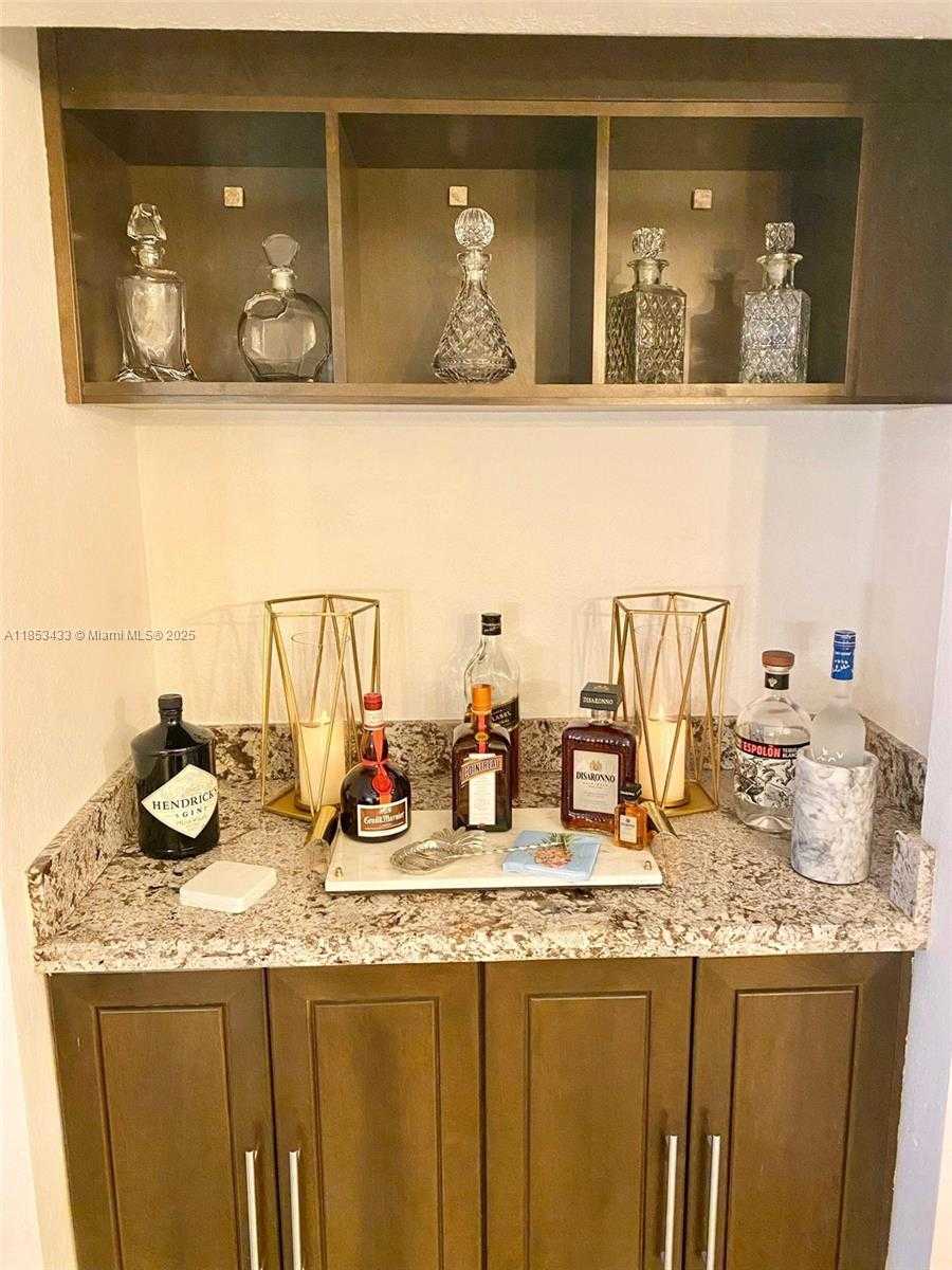 Small Image of 800 WEST AVE #406, Miami Beach Number 8