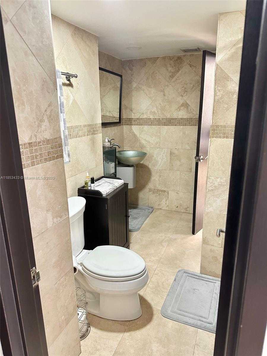 Small Image of 800 WEST AVE #406, Miami Beach Number 9