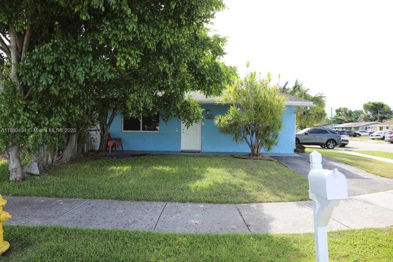 Small Image of 1931 SOUTH WEST 69TH TER #1931, North Lauderdale Number 16