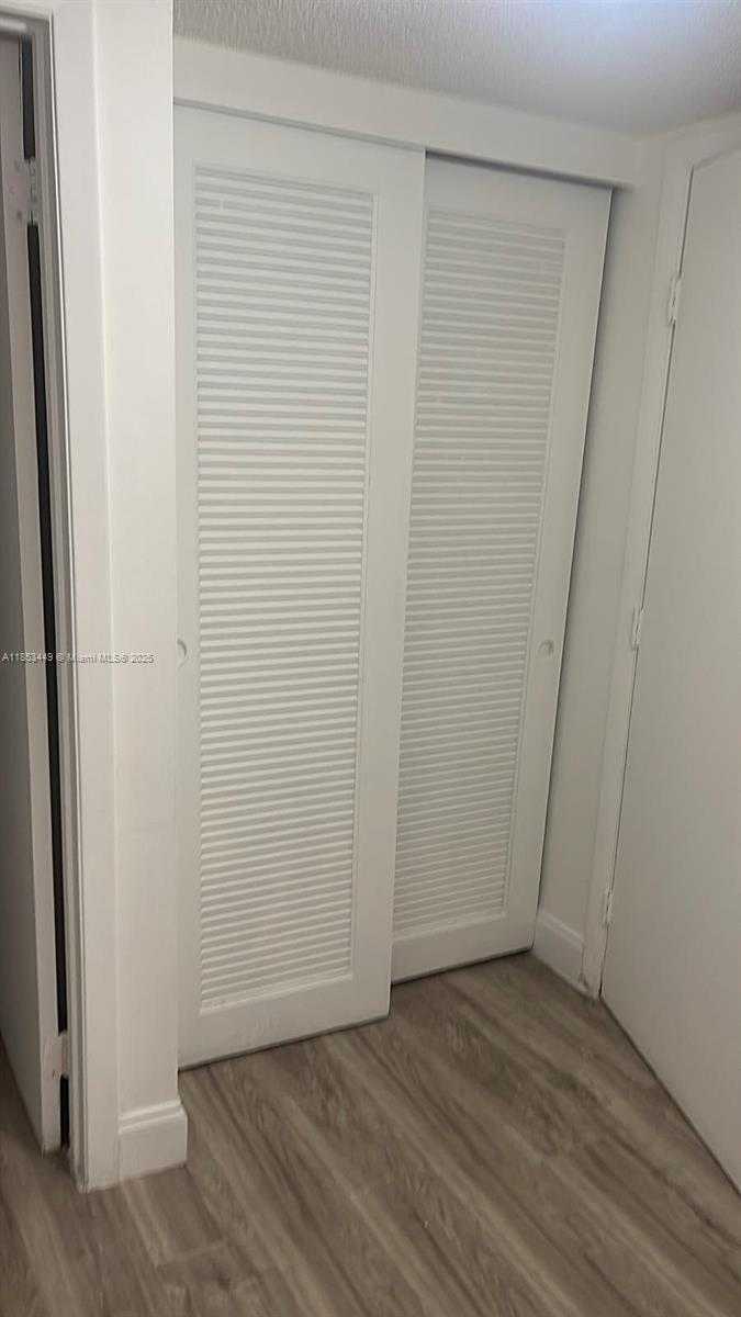 Small Image of 18101 NORTH WEST 68TH AVE #E103, Hialeah Number 6