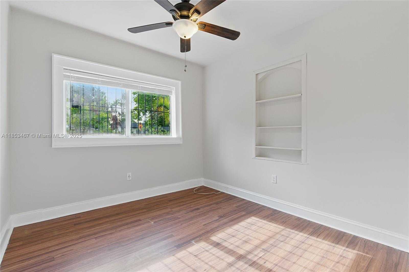 Small Image of 500 NORTH WEST 47TH ST #500, Miami Number 20