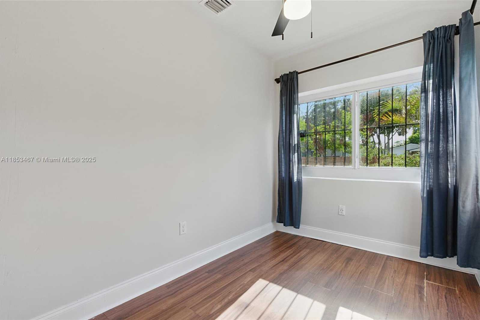 Small Image of 500 NORTH WEST 47TH ST #500, Miami Number 21