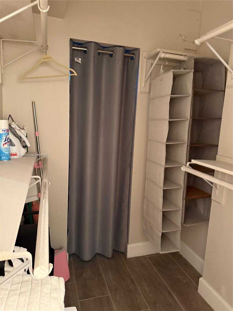 Small Image of 2301 COLLINS AVE #528, Miami Beach Number 21