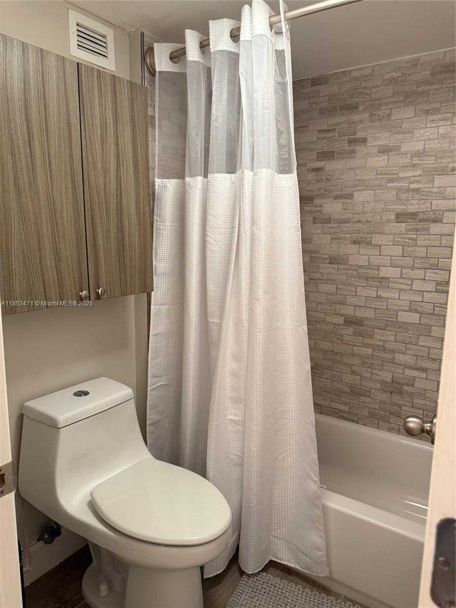 Small Image of 2301 COLLINS AVE #528, Miami Beach Number 26