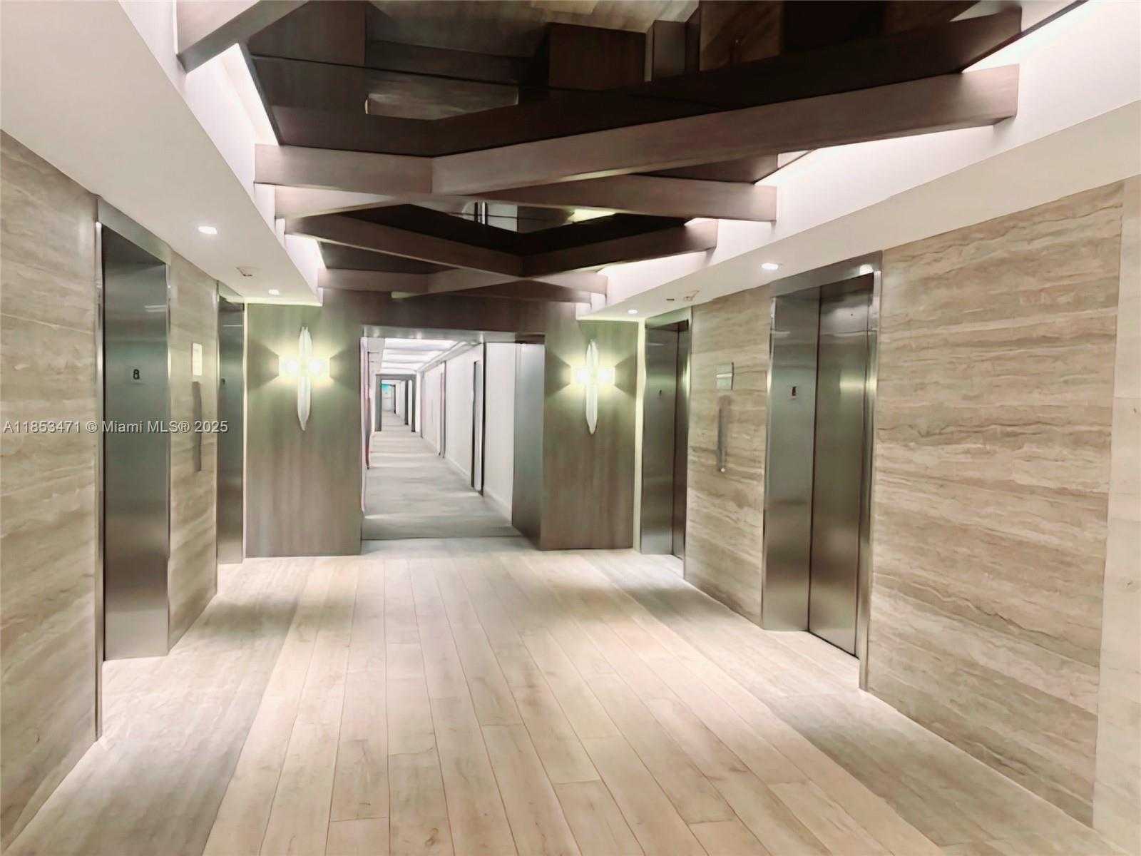 Small Image of 2301 COLLINS AVE #528, Miami Beach Number 3