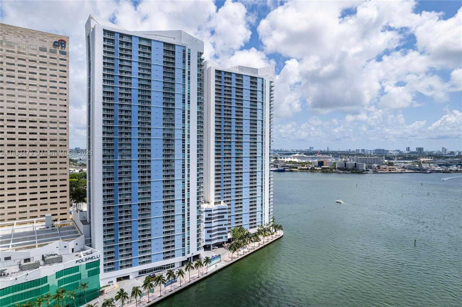 Small Image of 335 SOUTH BISCAYNE BLVD #LPH-00, Miami Number 10