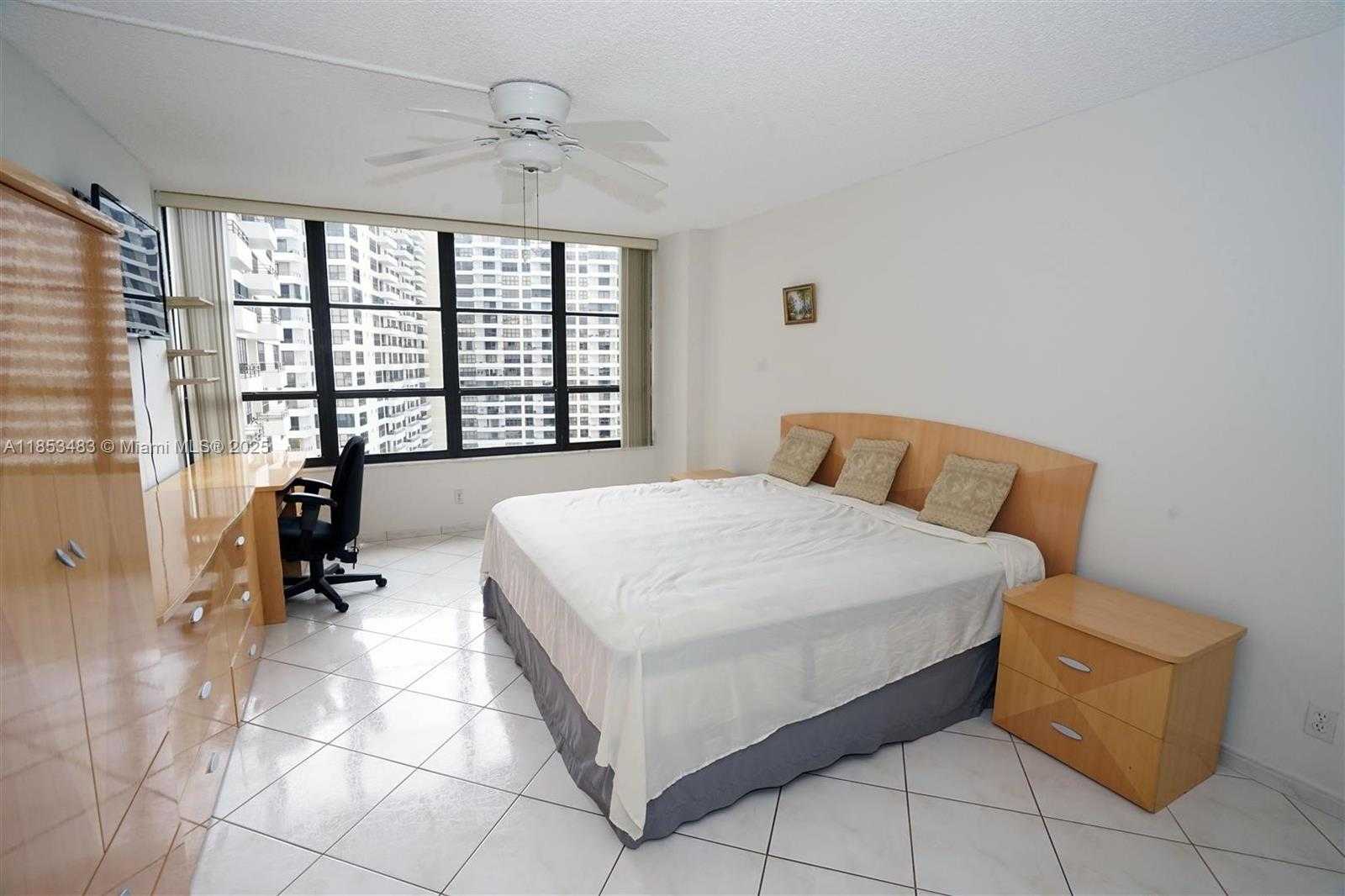 Small Image of 600 THREE ISLANDS BLVD #1416, Hallandale Beach Number 3