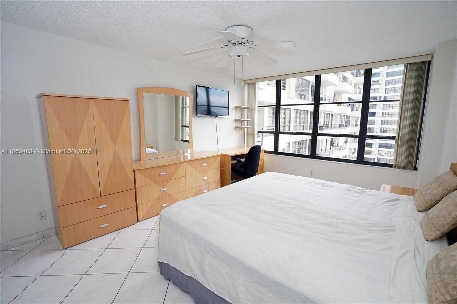 Small Image of 600 THREE ISLANDS BLVD #1416, Hallandale Beach Number 6