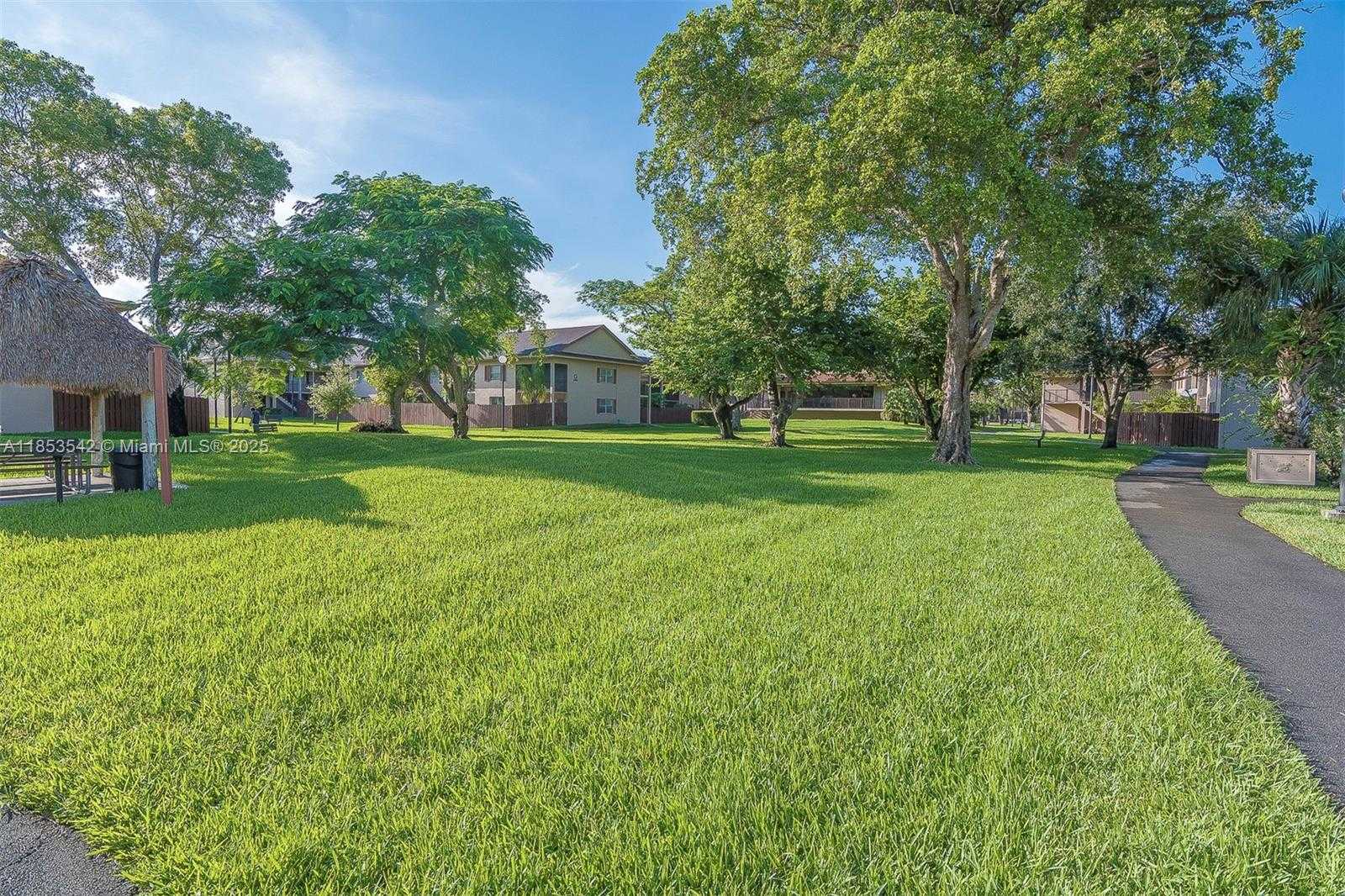 Small Image of 11281 SOUTH WEST 88TH ST #215K, Miami Number 16