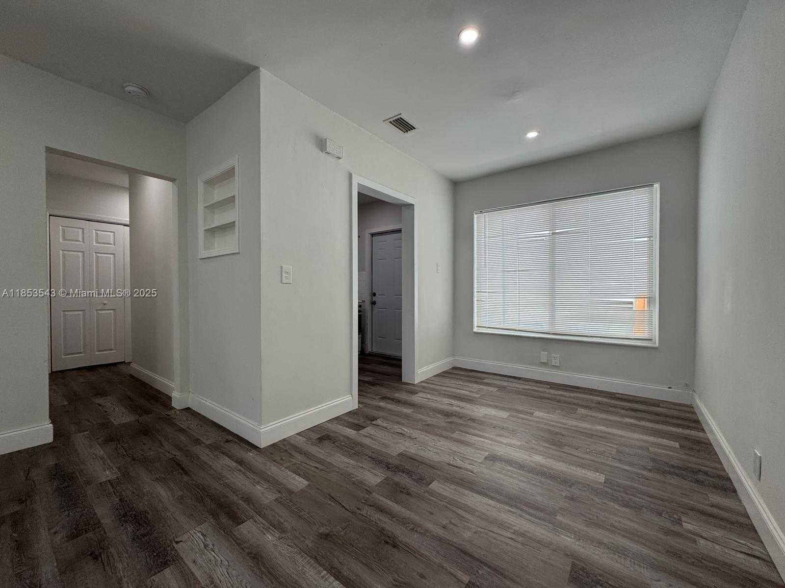 Small Image of 8201 ABBOTT AVE #3, Miami Beach Number 6