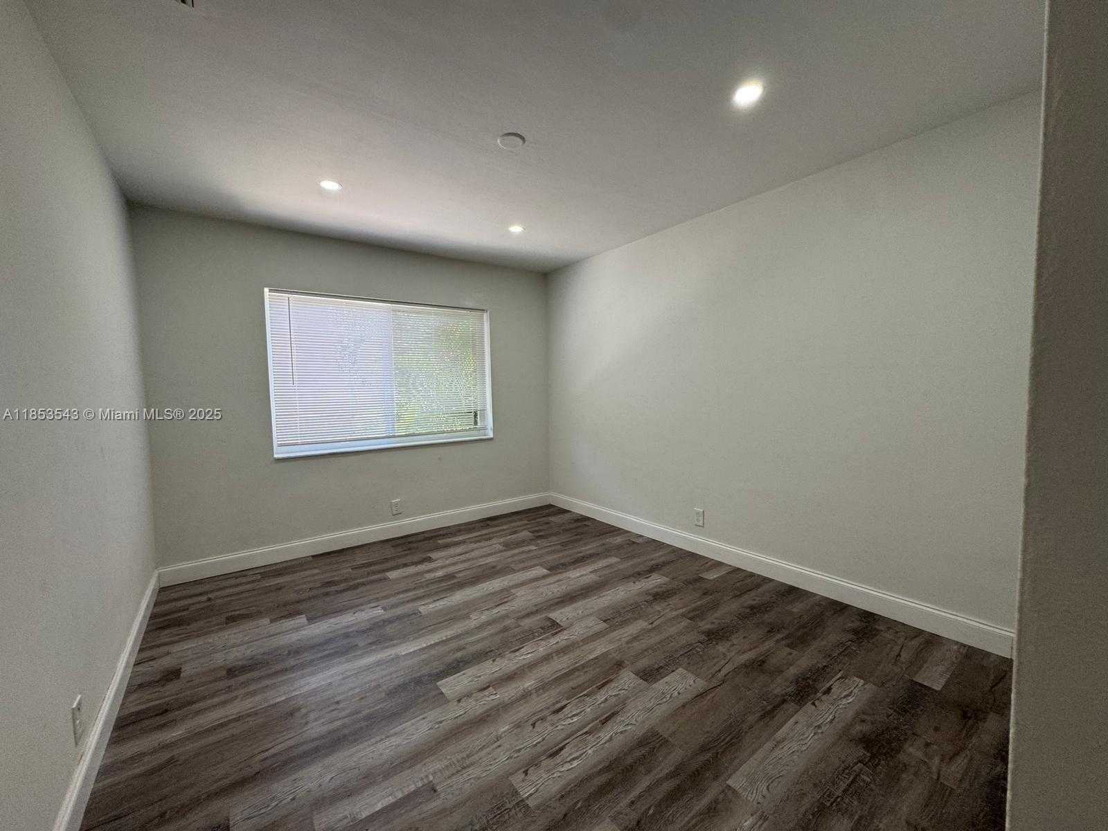 Small Image of 8201 ABBOTT AVE #3, Miami Beach Number 8