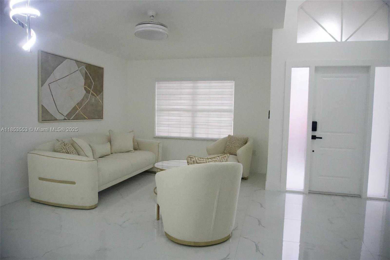 Small Image of 16112 SOUTH WEST 104TH TER, Miami Number 3