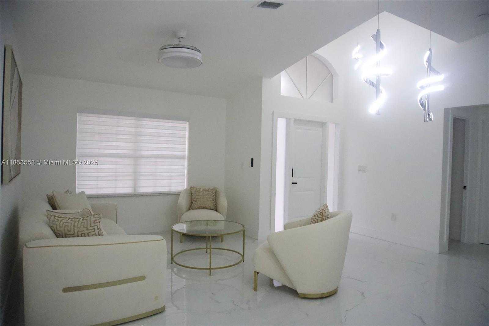 Small Image of 16112 SOUTH WEST 104TH TER, Miami Number 8