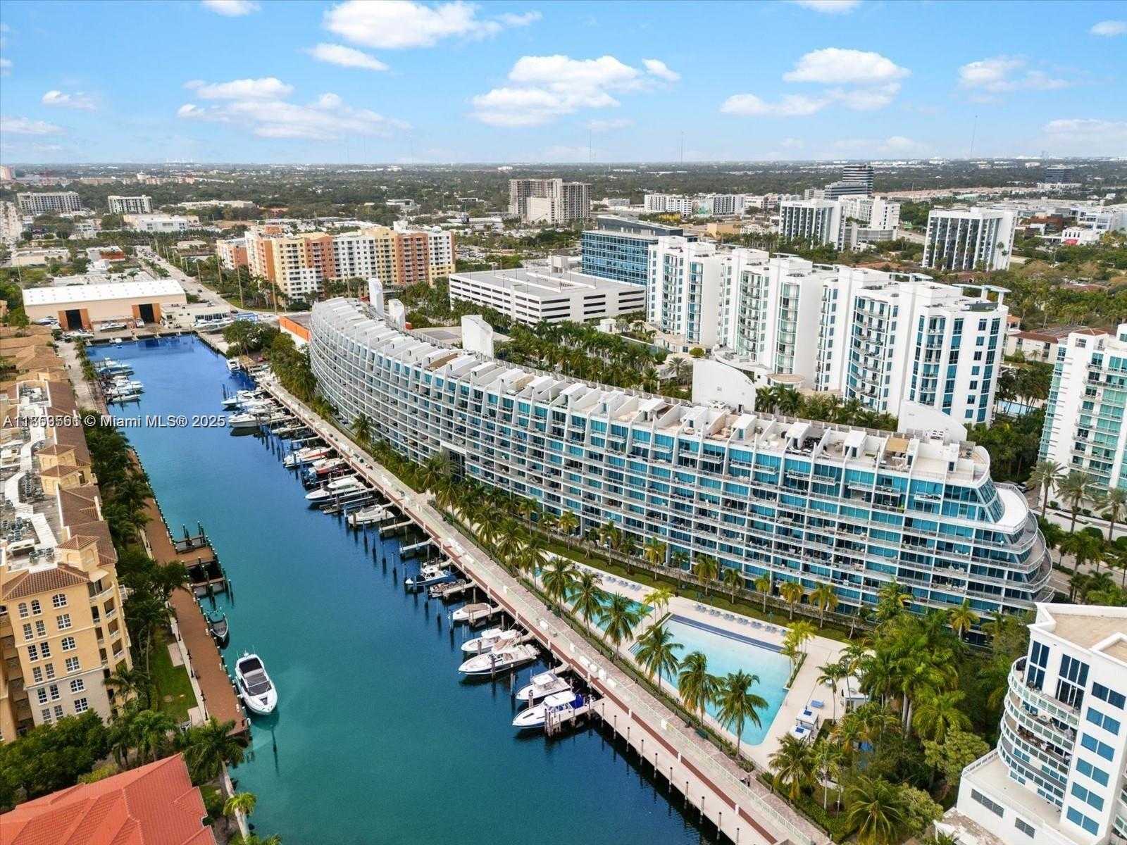 Small Image of Aventura Number 28