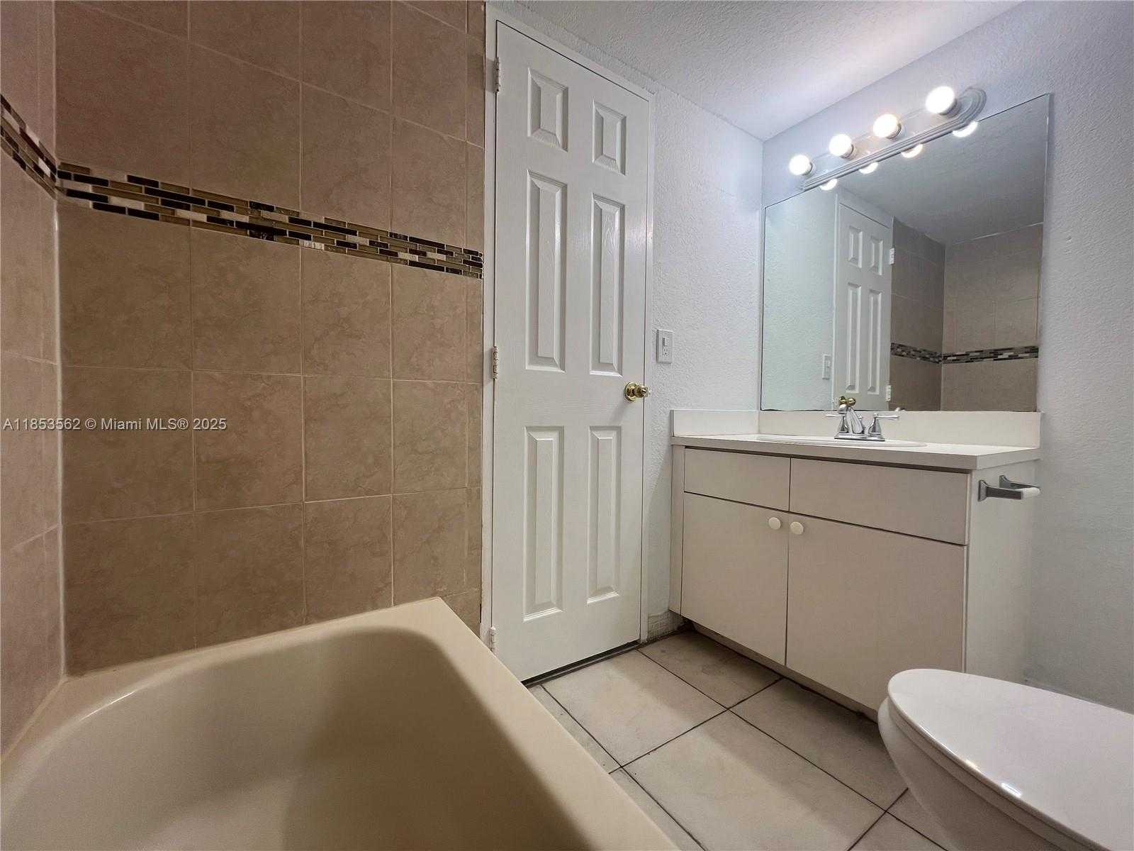 Small Image of 4660 NORTH WEST 79TH AVE #2C, Doral Number 17