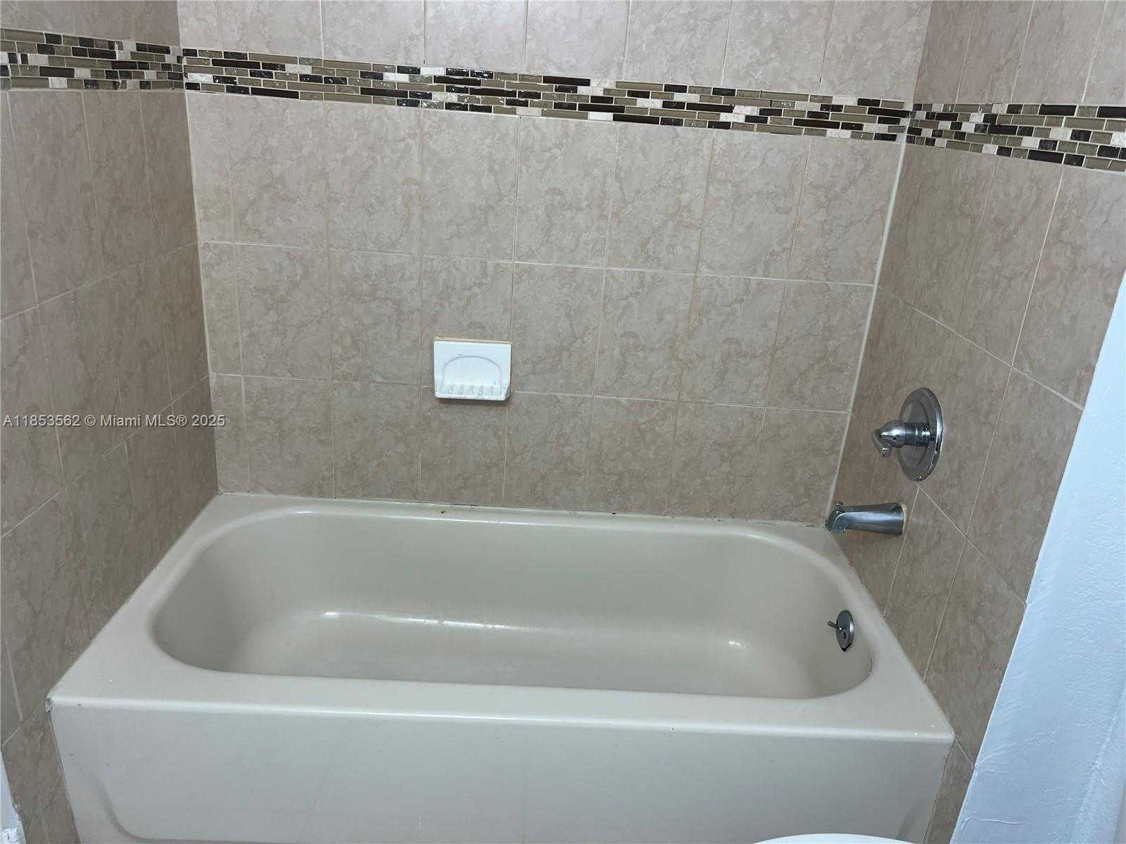 Small Image of 4660 NORTH WEST 79TH AVE #2C, Doral Number 23