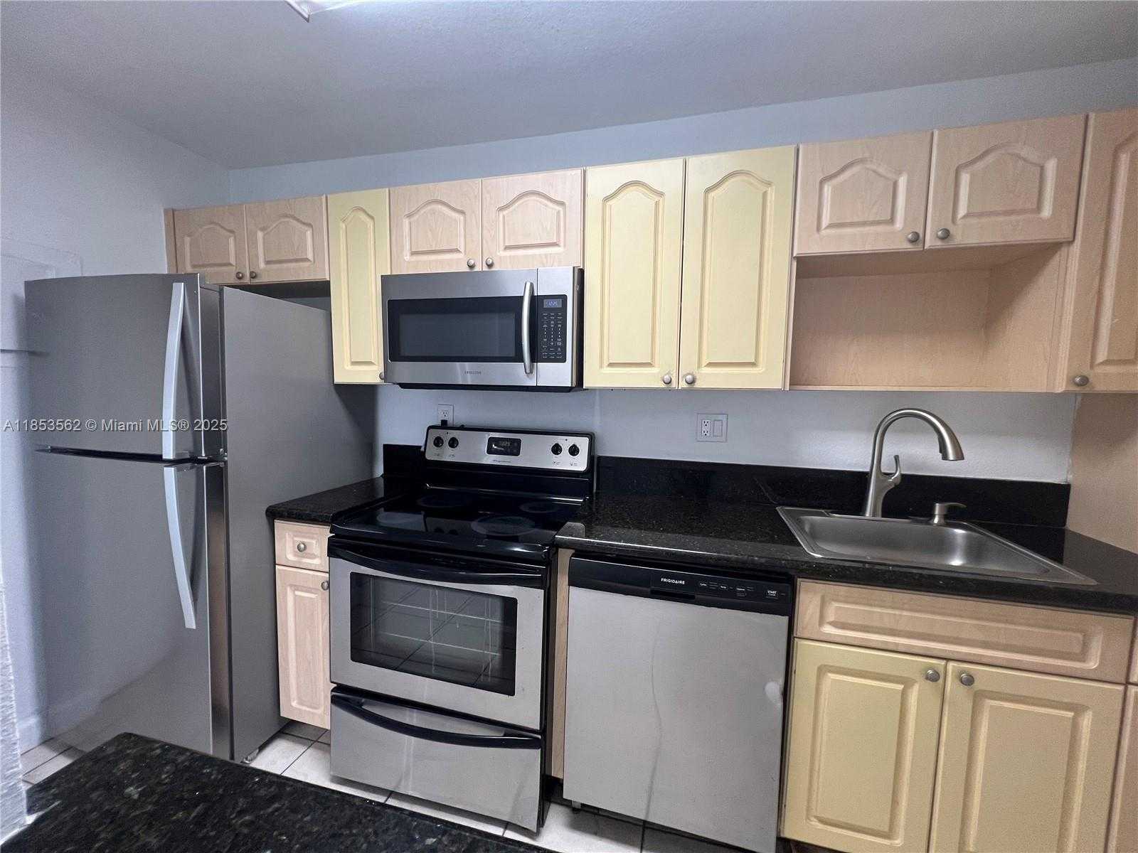 Small Image of 4660 NORTH WEST 79TH AVE #2C, Doral Number 3