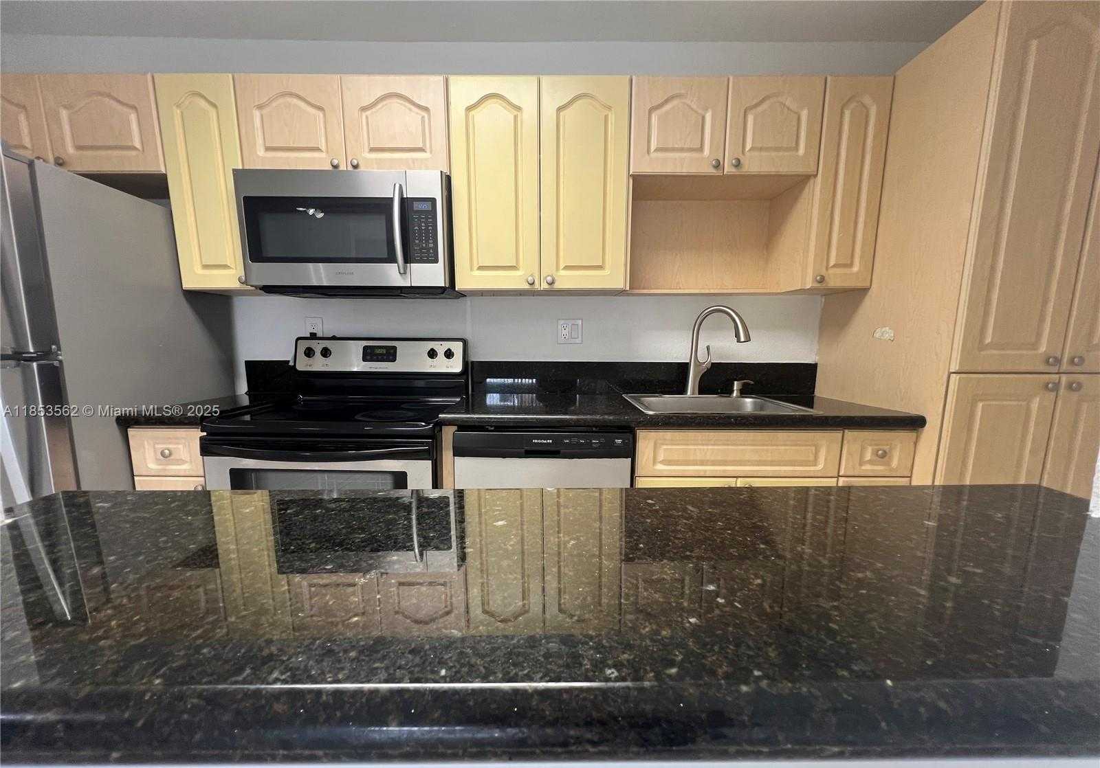 Small Image of 4660 NORTH WEST 79TH AVE #2C, Doral Number 5
