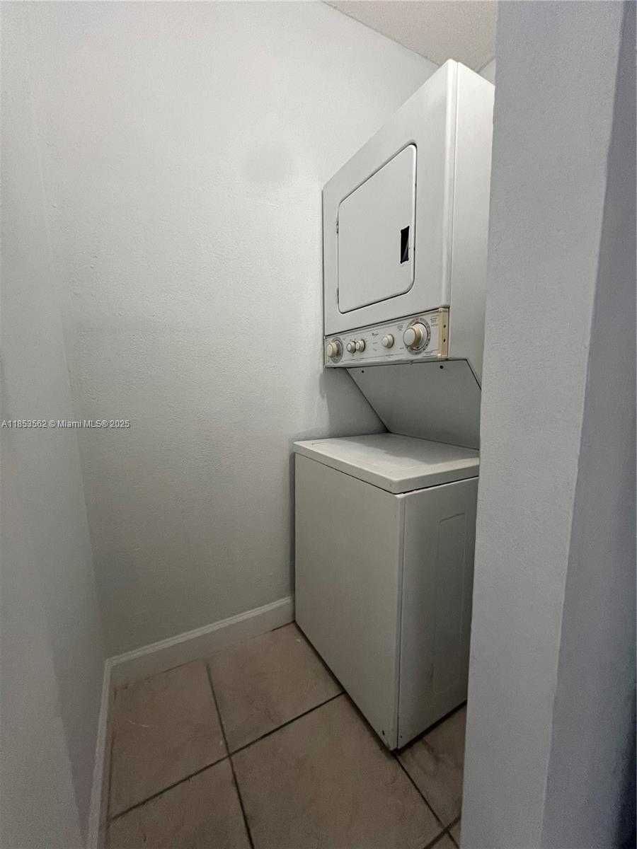 Small Image of 4660 NORTH WEST 79TH AVE #2C, Doral Number 6