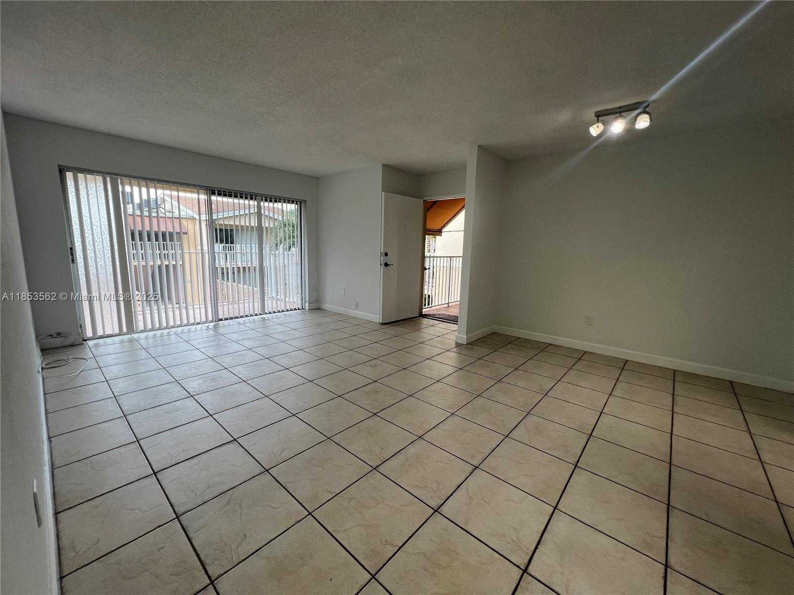 Small Image of 4660 NORTH WEST 79TH AVE #2C, Doral Number 7