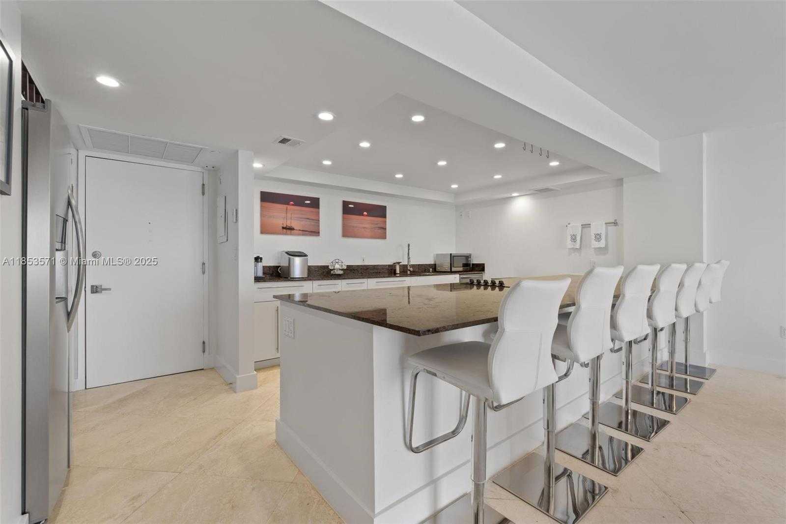 Small Image of 5701 COLLINS AVE #702, Miami Beach Number 21