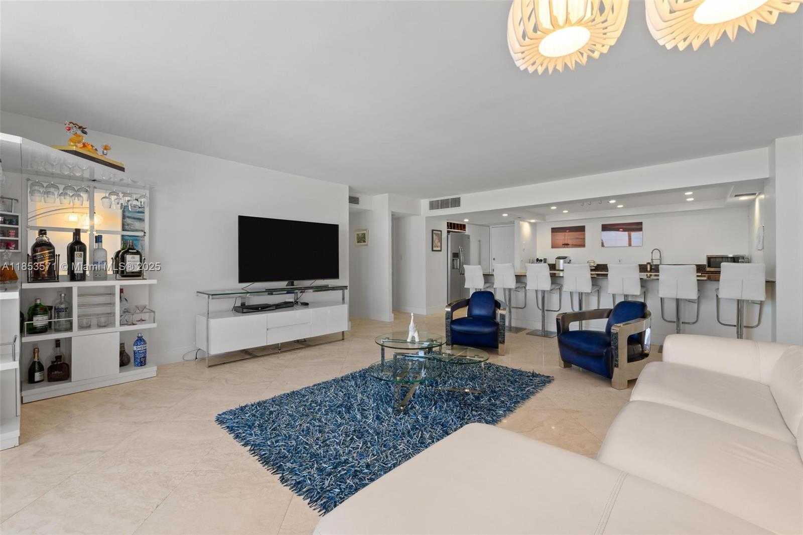 Small Image of 5701 COLLINS AVE #702, Miami Beach Number 23