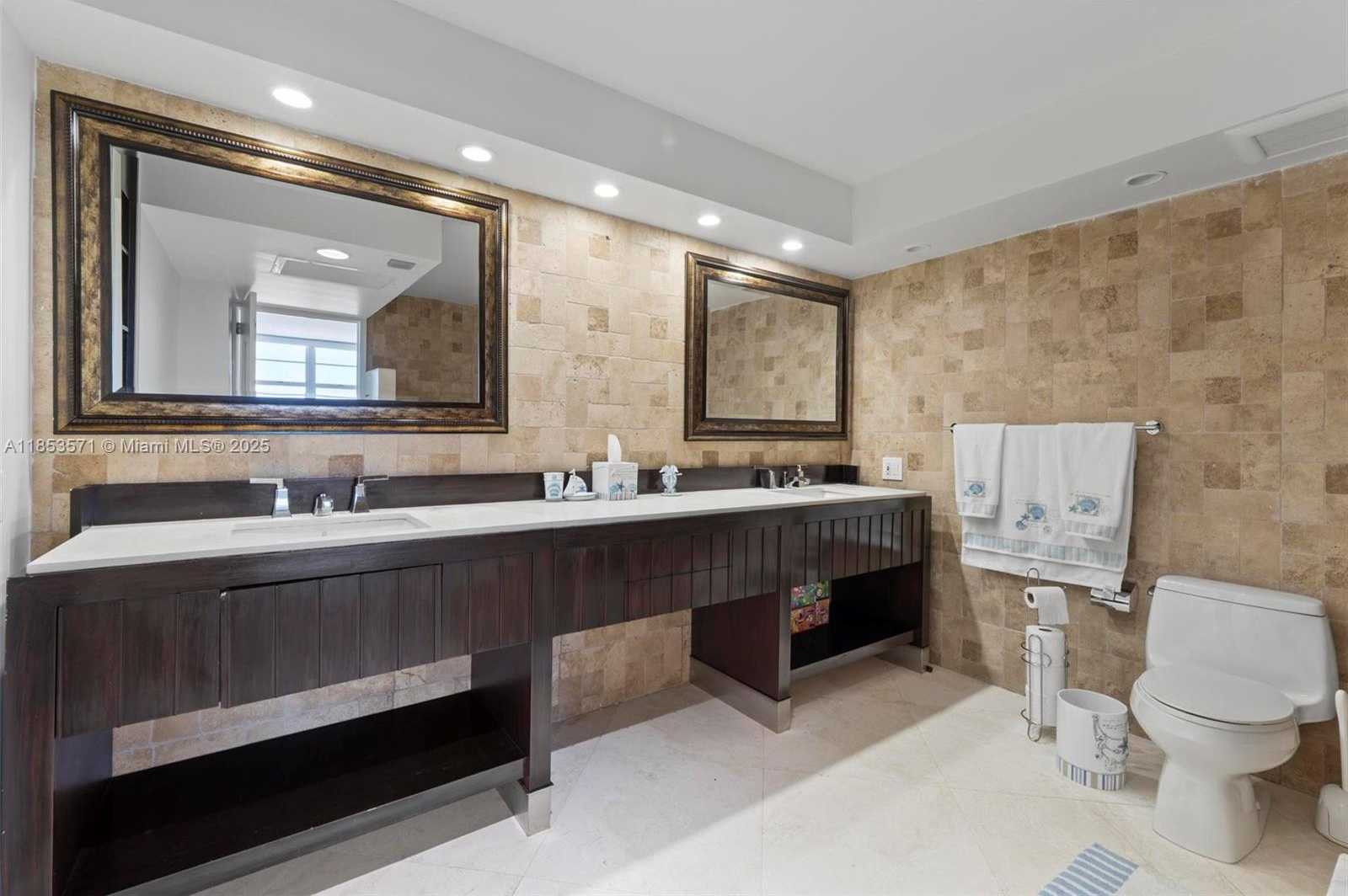 Small Image of 5701 COLLINS AVE #702, Miami Beach Number 31