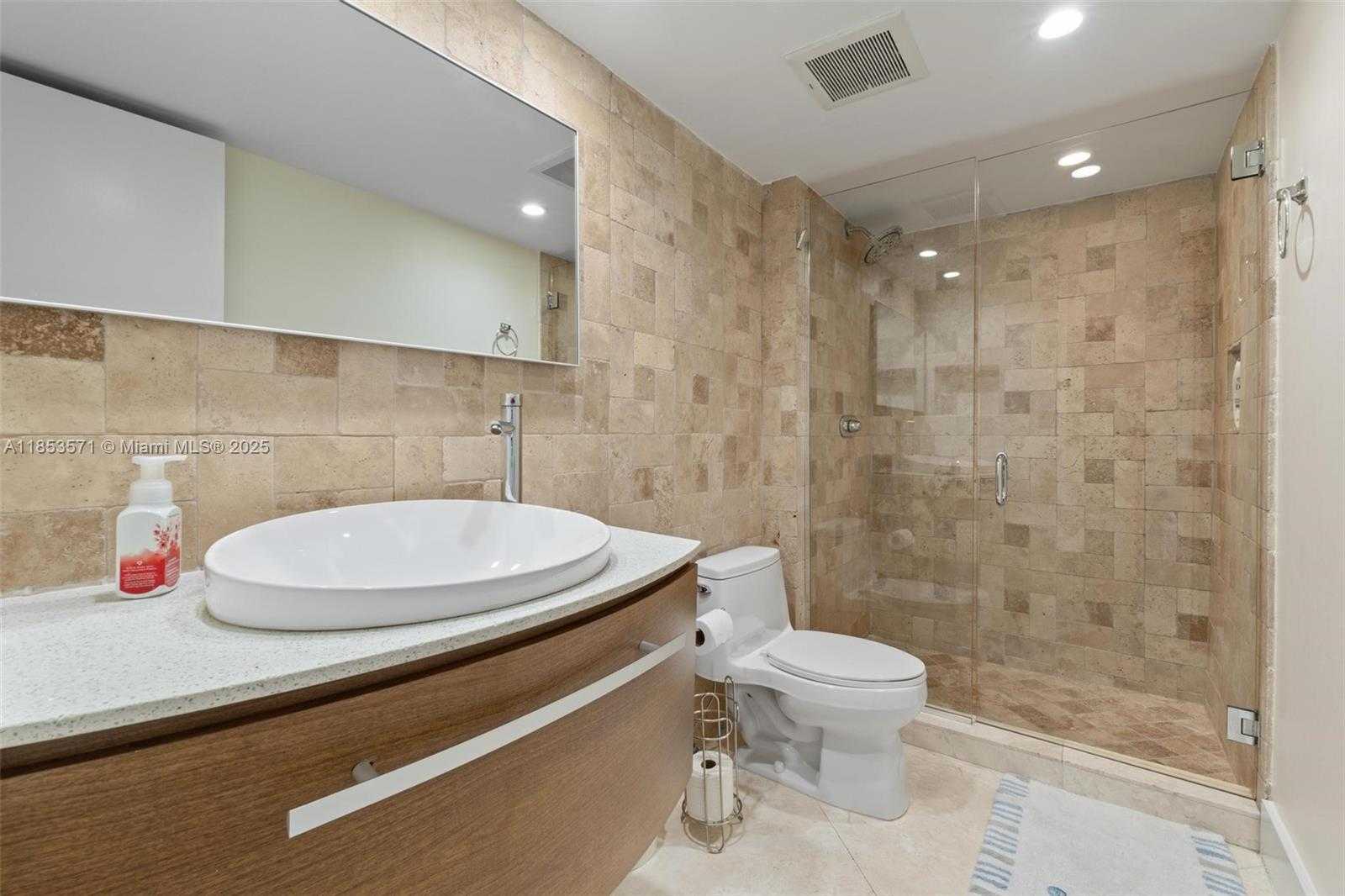 Small Image of 5701 COLLINS AVE #702, Miami Beach Number 34