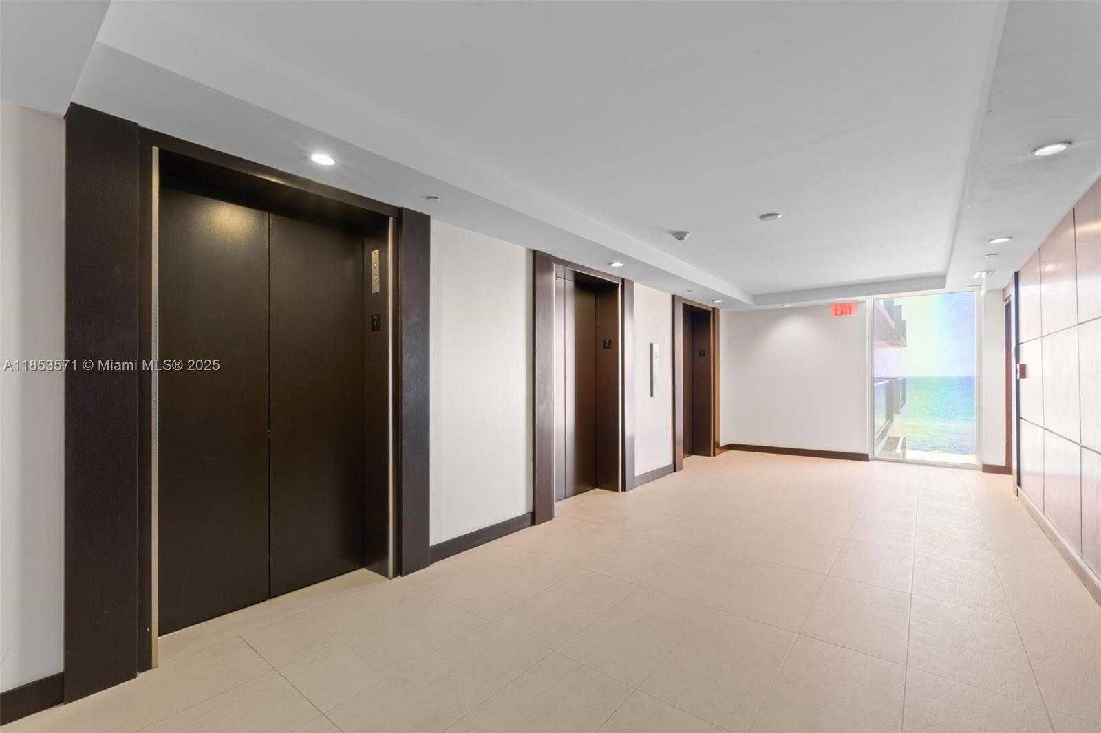 Small Image of 5701 COLLINS AVE #702, Miami Beach Number 36