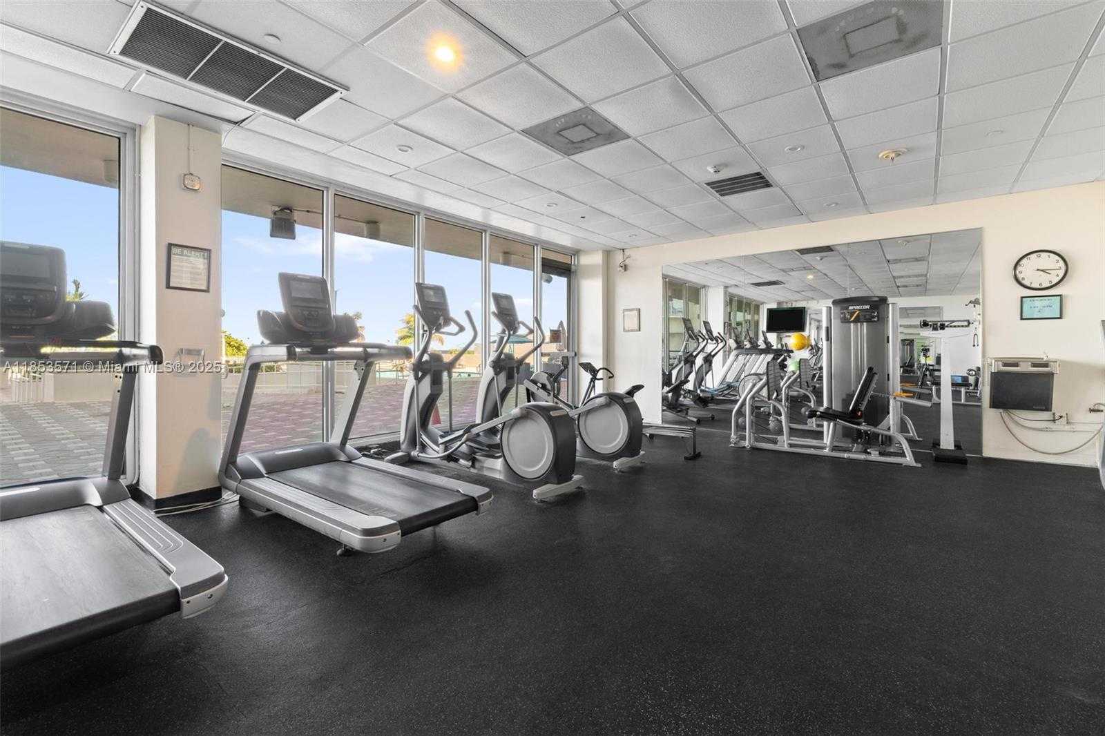 Small Image of 5701 COLLINS AVE #702, Miami Beach Number 47