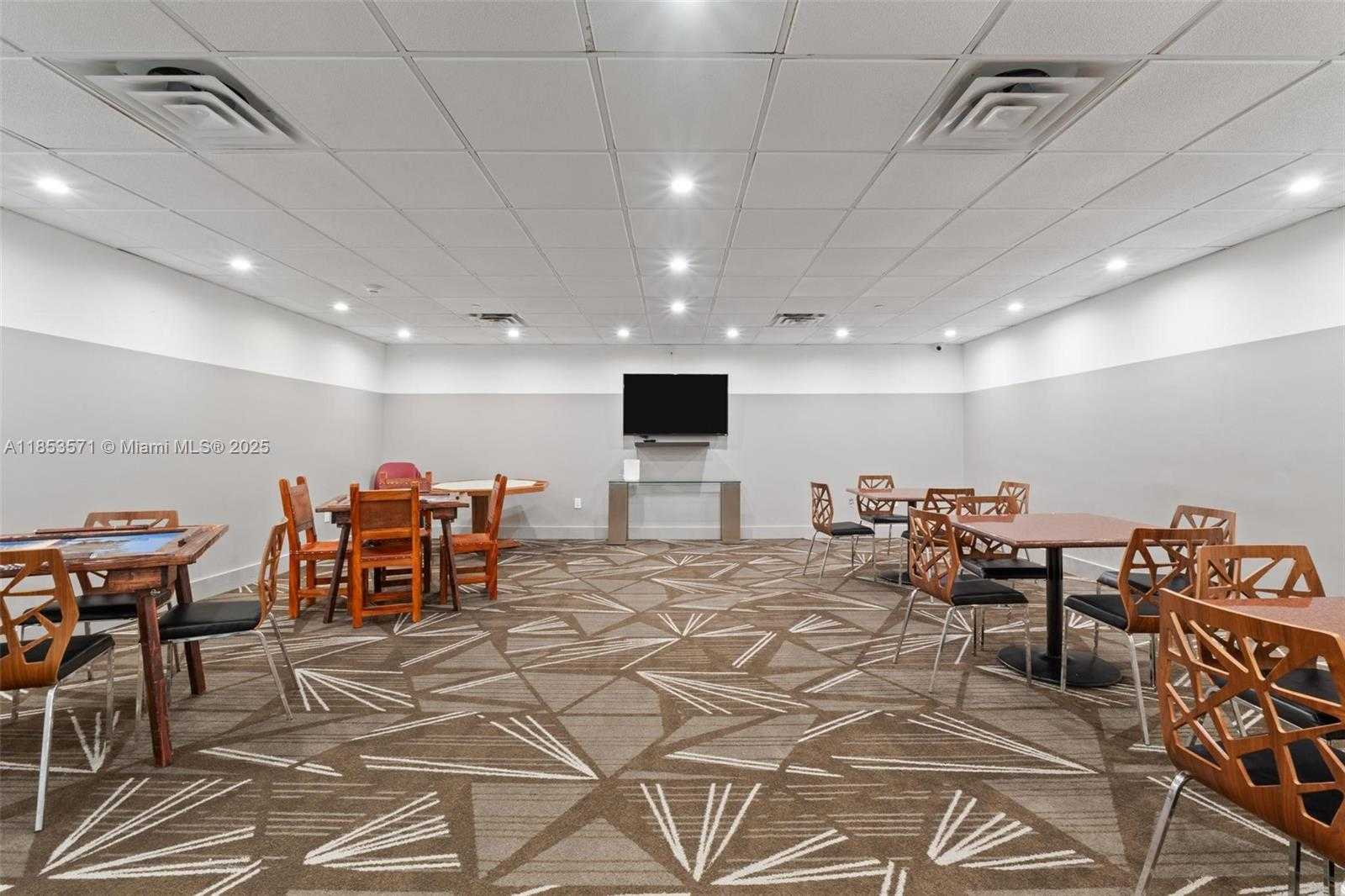 Small Image of 5701 COLLINS AVE #702, Miami Beach Number 50