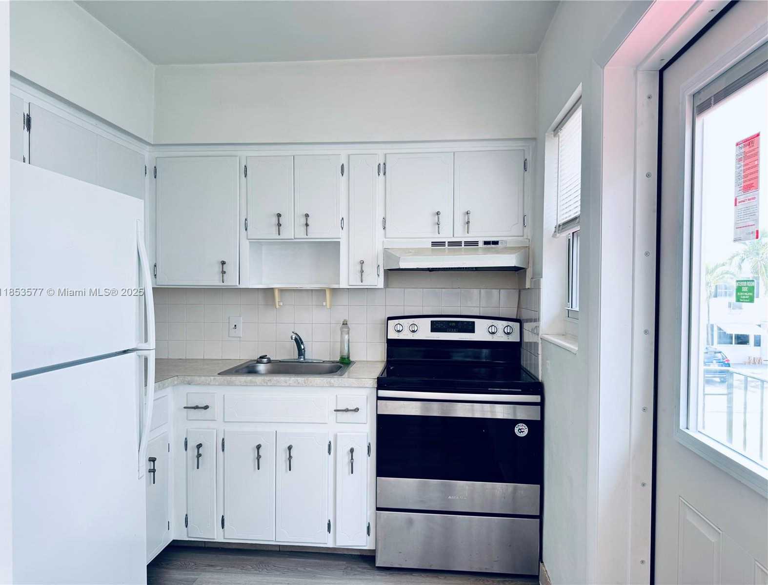 Small Image of 1845 JEFFERSON ST #7, Hollywood Number 10