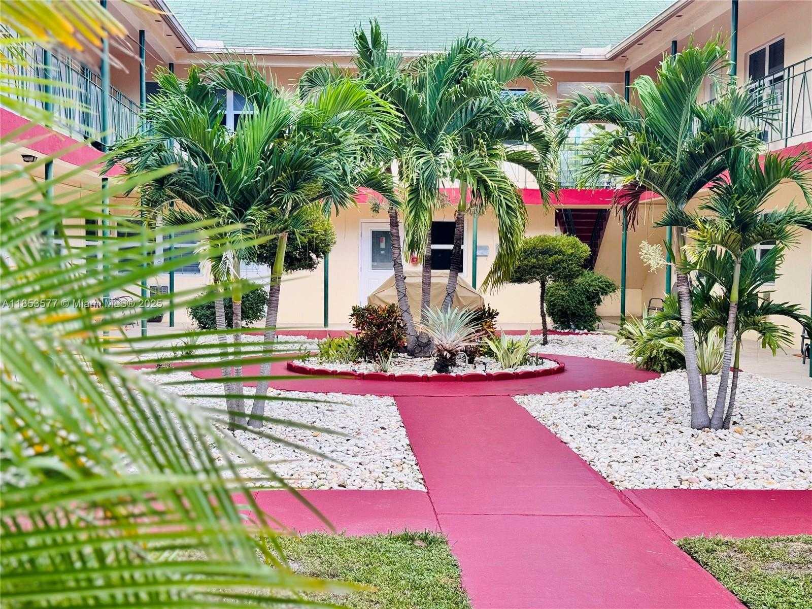 Small Image of 1845 JEFFERSON ST #7, Hollywood Number 16