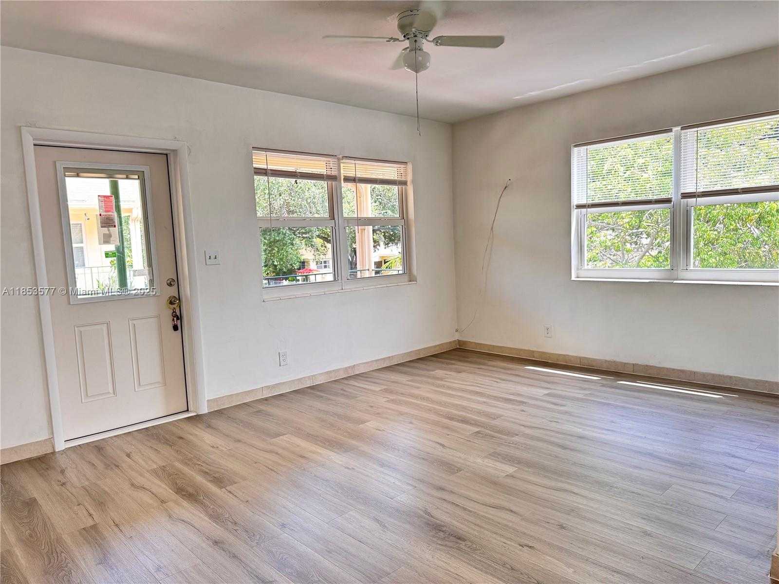 Small Image of 1845 JEFFERSON ST #7, Hollywood Number 6