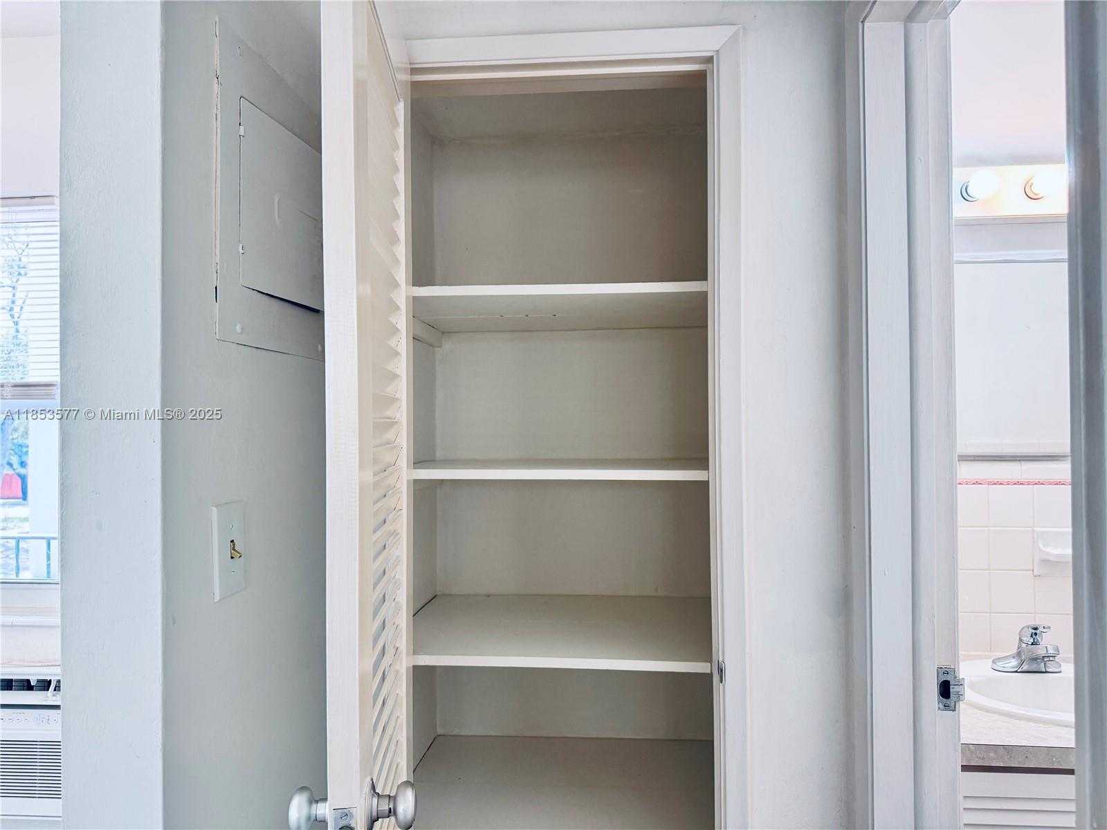 Small Image of 1845 JEFFERSON ST #7, Hollywood Number 7