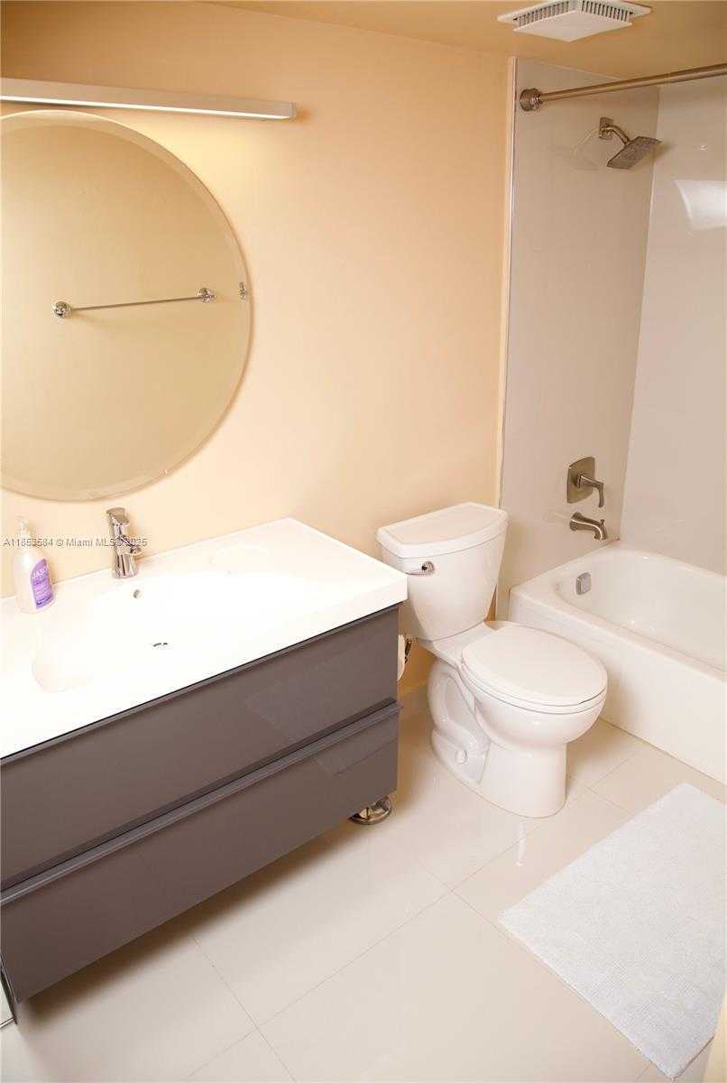 Small Image of 210 174TH ST #1107, Sunny Isles Beach Number 5
