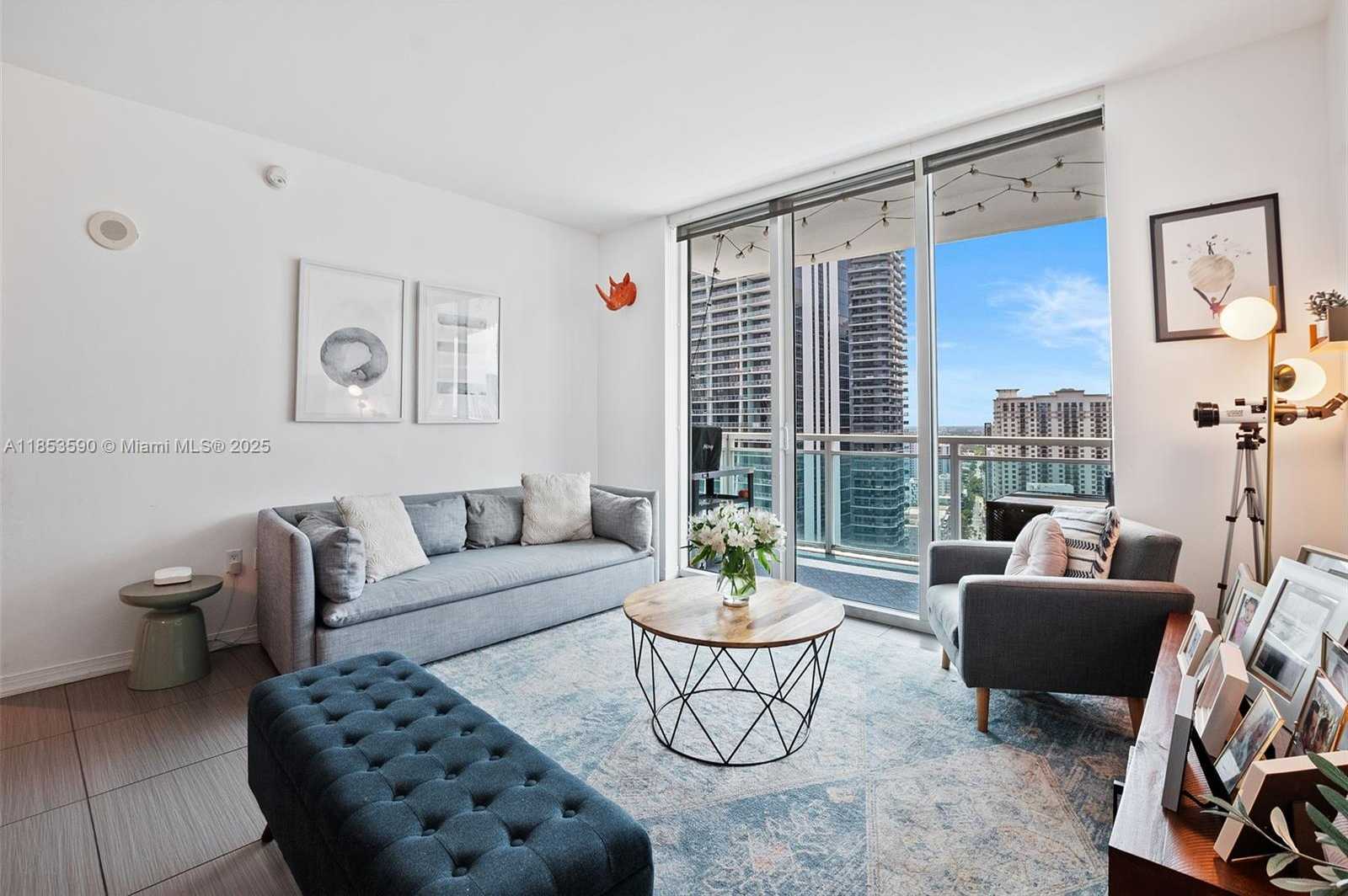 Small Image of 951 BRICKELL AVE #3207, Miami Number 13