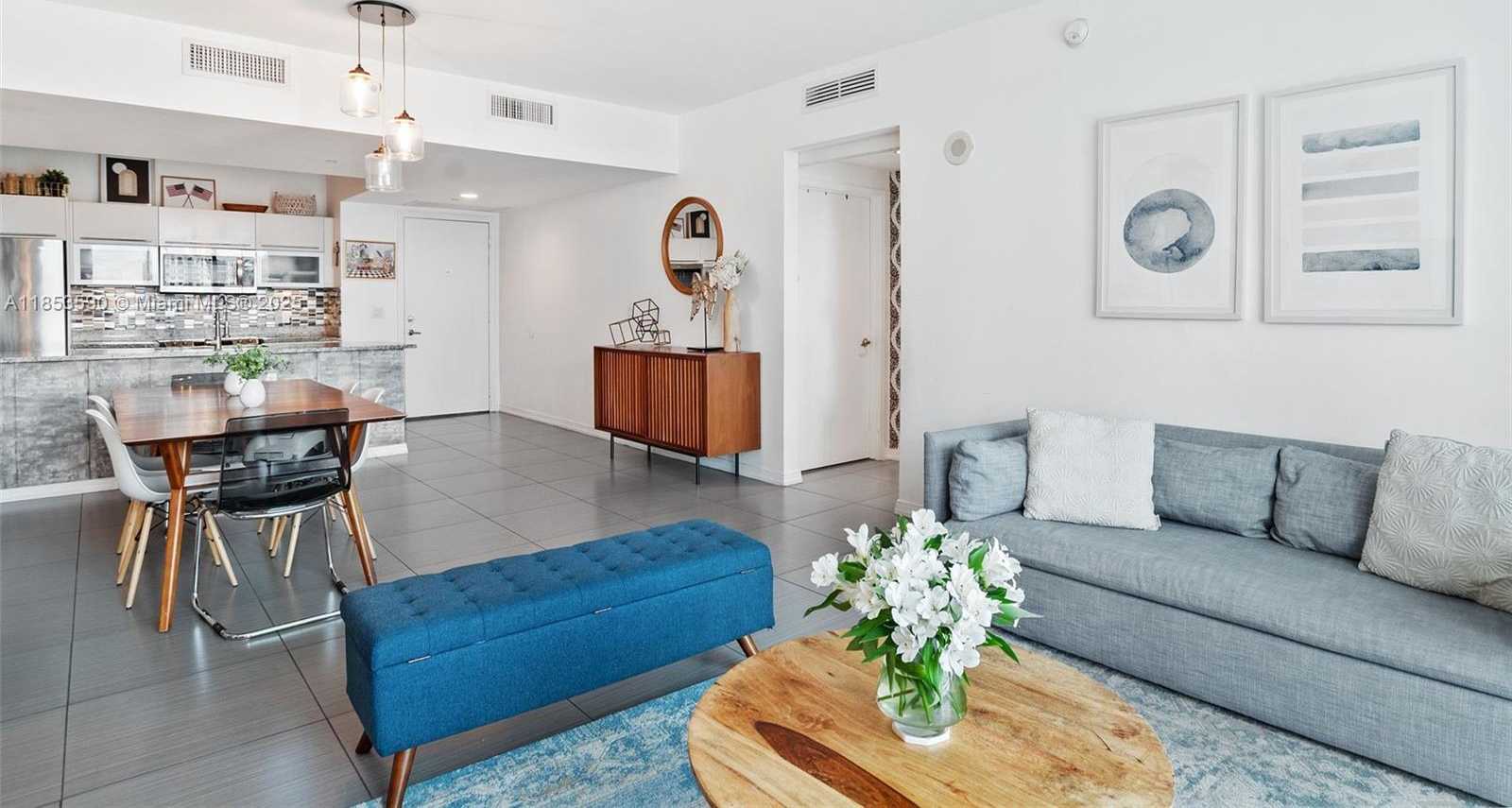 Small Image of 951 BRICKELL AVE #3207, Miami Number 15