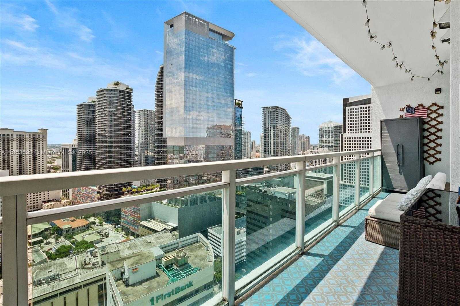 Small Image of 951 BRICKELL AVE #3207, Miami Number 23
