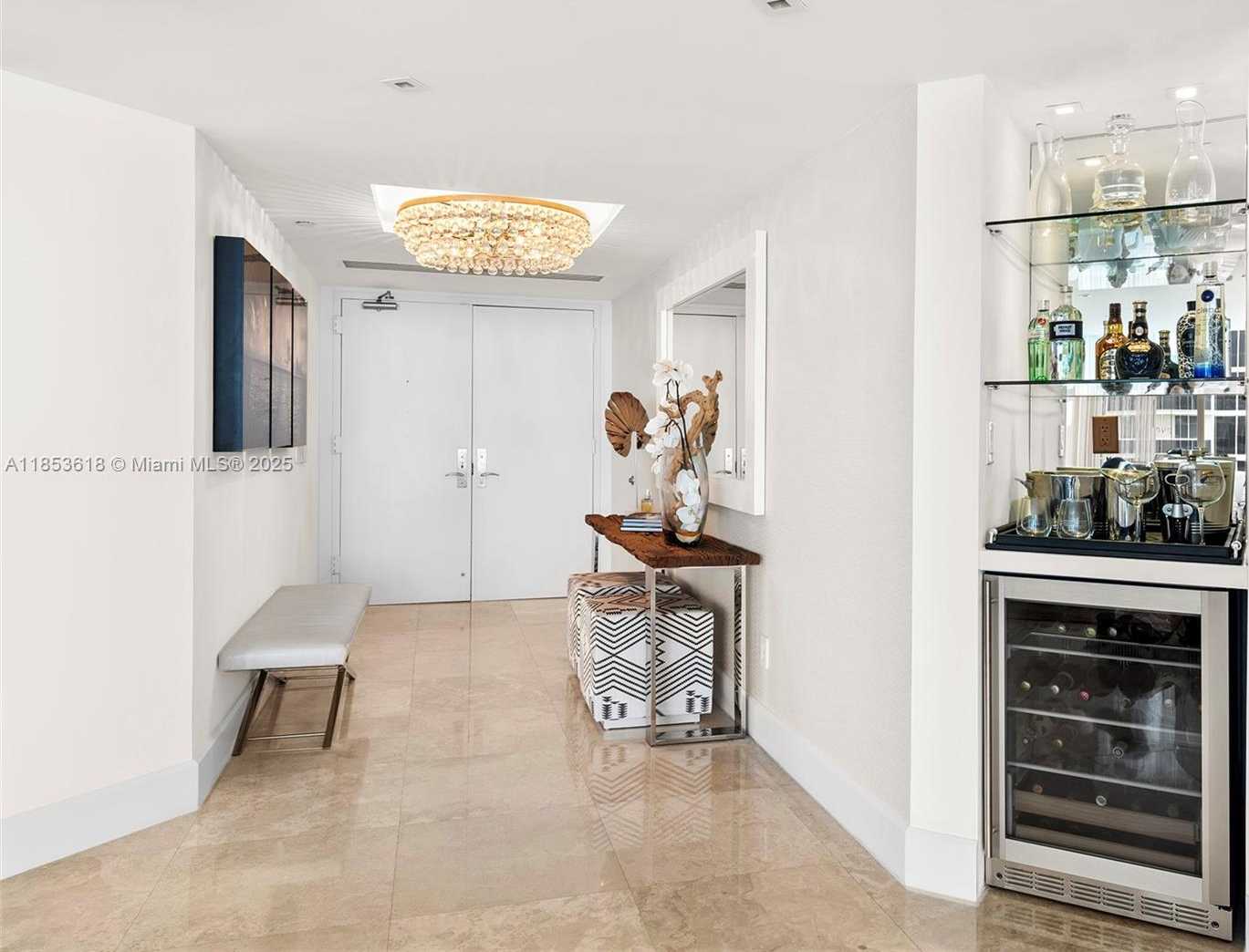 Small Image of 4779 COLLINS AVE #2403, Miami Beach Number 20